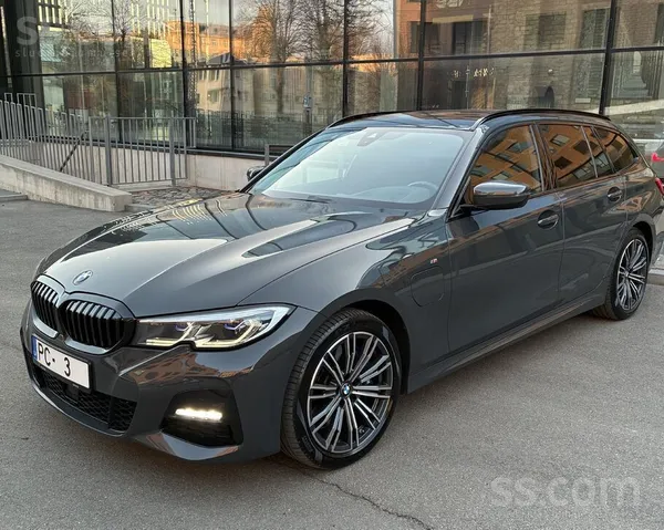 BMW Pārdod BMW 330E Plug-in / M-Pack, BMW Laser, Head 