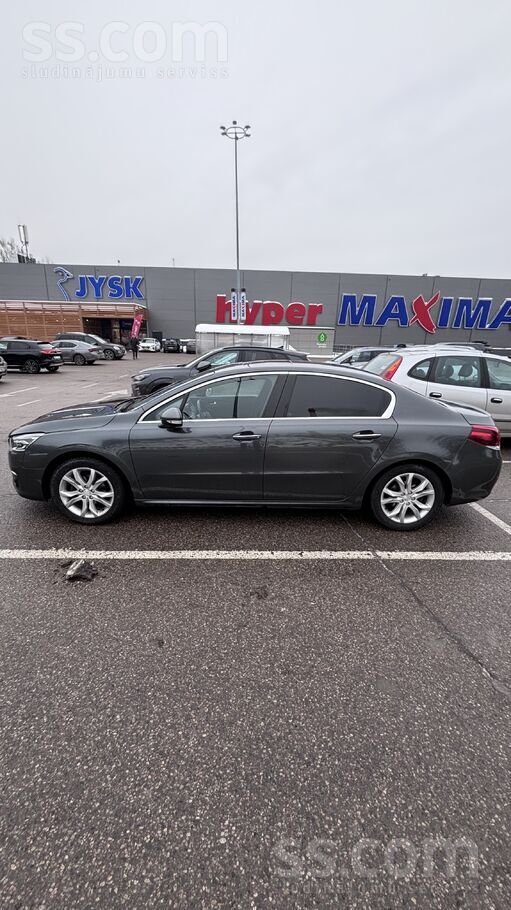 Продаю комфортный автомобиль в отличном состоянии. Полная комплектация. Чист