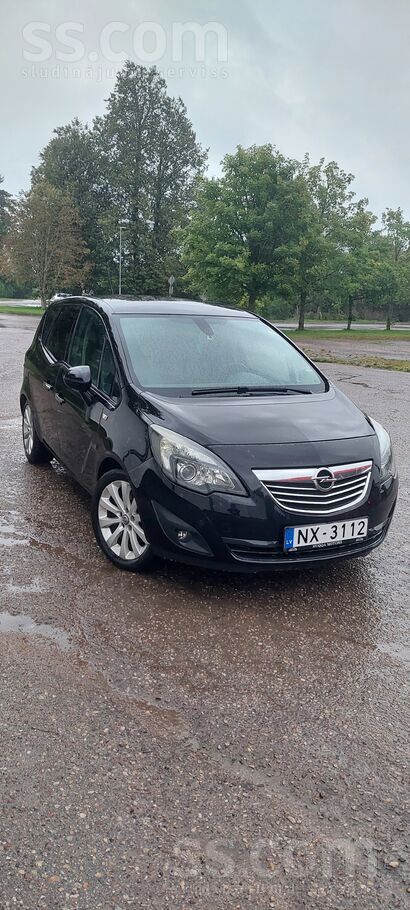 Opel Auto no Vācijas, nepilnus 2 gadus lv. apakša bez r