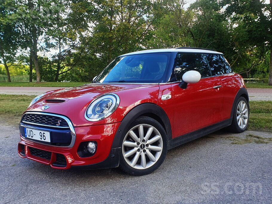 Mini Cooper S F56 BMW 2.0Turbo , 3 durvju Eiropas model
