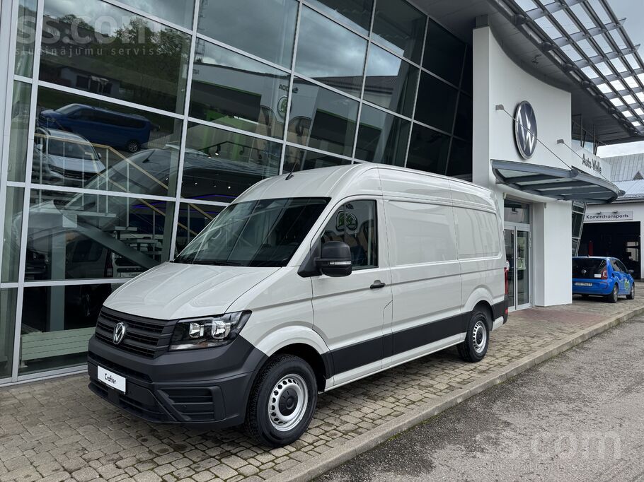 Pārdod 3-vietīgu VW Crafter 30 Kasten MW ar paaugstinātu jumtu (L2H2) ar dīz