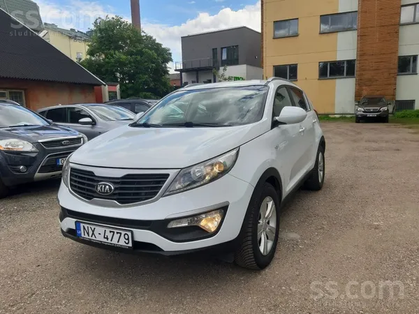 Kia Sportage
1.7Dīzelis/85kw/
Nobraukums: 241690
Pirma reģistrācija: 21.0