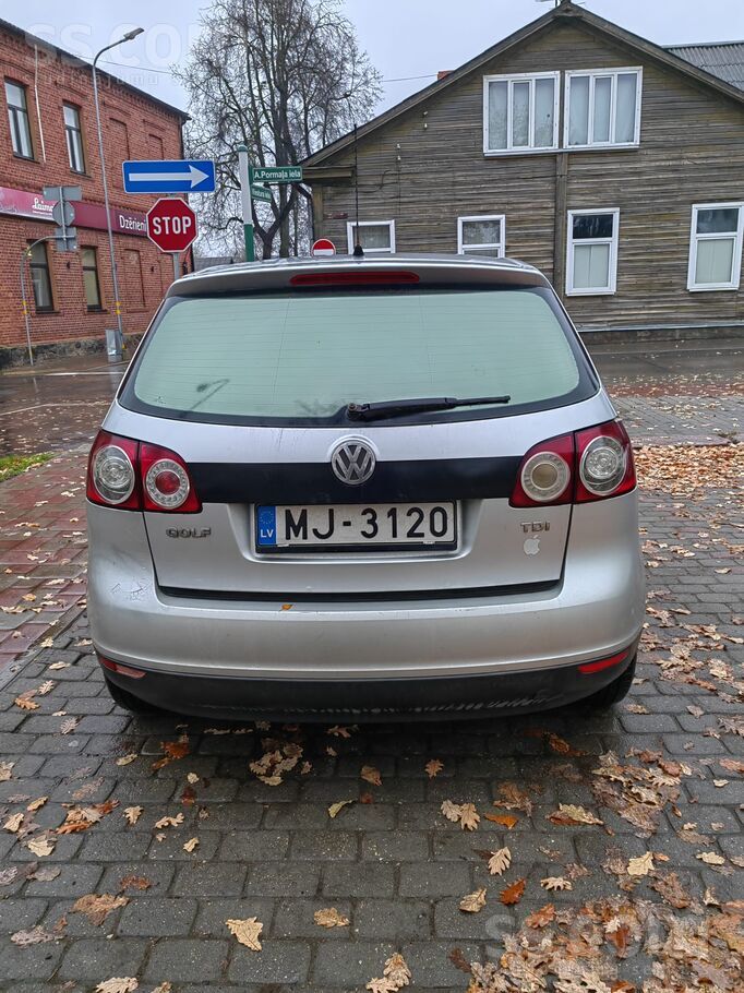 Volkswagen Tiek pārdota automašīna. Ir daži vizuālie defekti.
