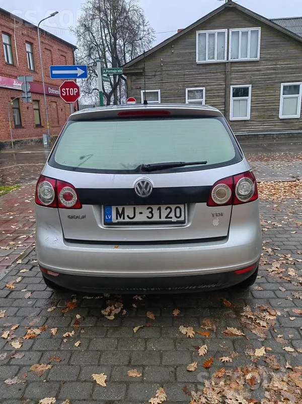 Volkswagen Tiek pārdota automašīna. Ir daži vizuālie defekti.