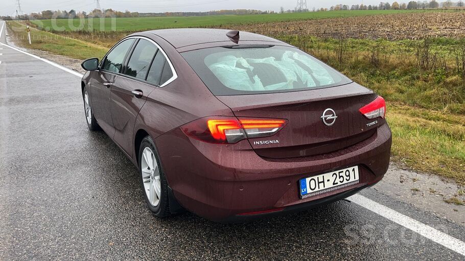 Pārdod Opel Insignia Grand Sport. Jauns vējstikls. Kopts auto, labā tehniska