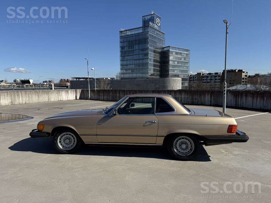 Продаётся Mercedes 380 ( R107). 
Машина из Сша ( Лос- Анджелес) без ржавчин