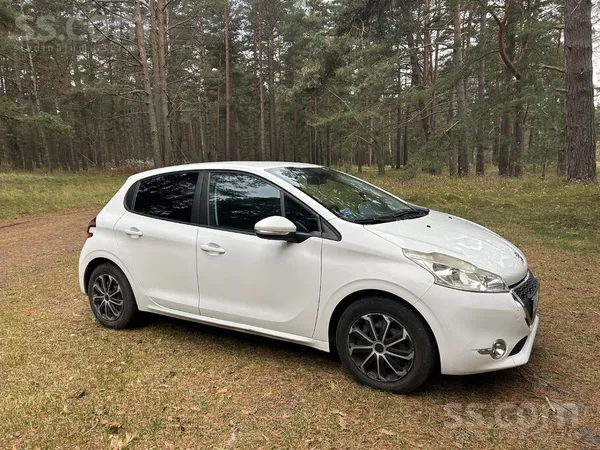 Peugeot Pārdodu mazu, jaudīgu auto labā tehniskā stāvoklī.