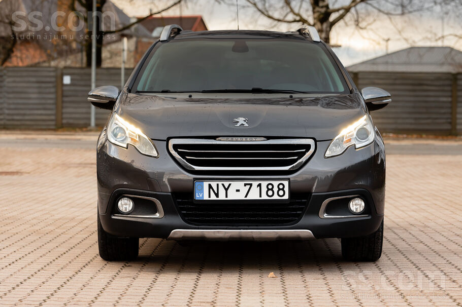 Skaists auto tiko ievests no Francijas. Peugeot 2008 Automāts 1.6 dīzelis 68