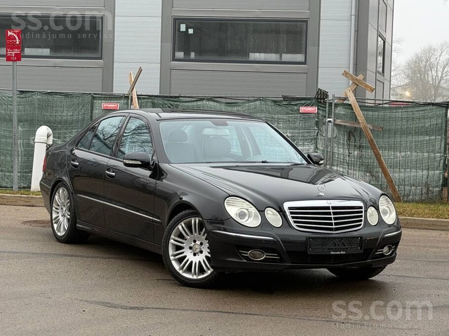 Mercedes-Benz E320 3.0d Avangarde Ļoti laba komplektacijas. Auto ļoti laba s