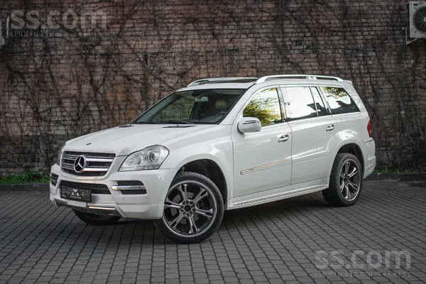 Mercedes Pardod Mercedes GL 550, 2010.