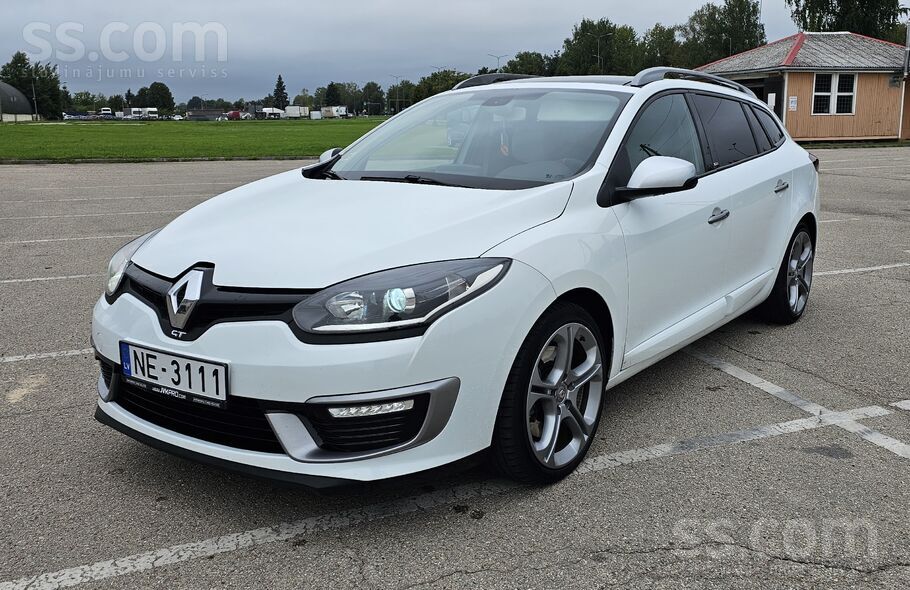 Renault Pārdodu reālo ekskluzīvo sleeperu, ātrāko Renault 
