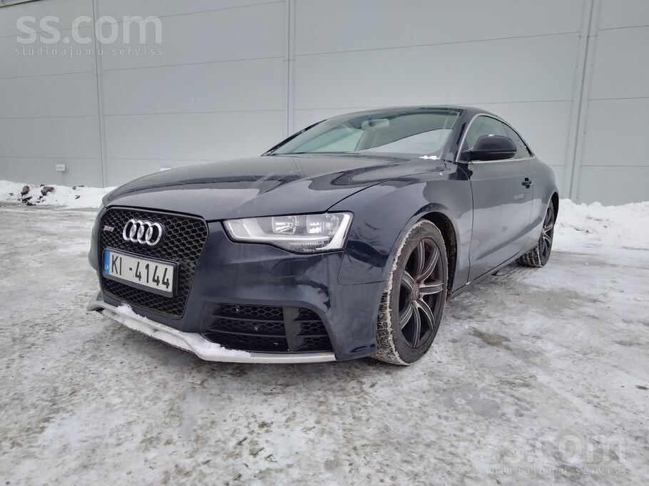 Audi A5 Coupe-Automāts-Quattr o 2.0 Turbo 157 kw. Face lift 2011g. modelis.