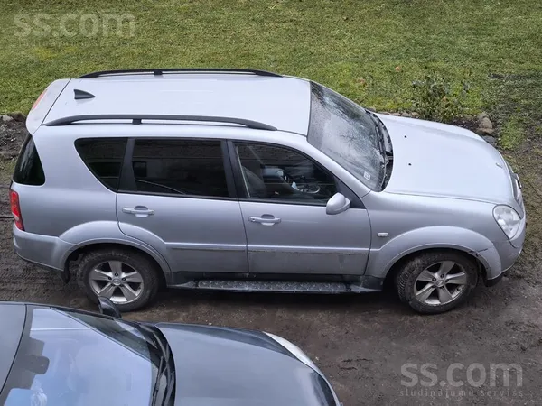 Ssangyong Pārdod veselu vai pa daļām. Ar 7 vietām. Ejošā kār