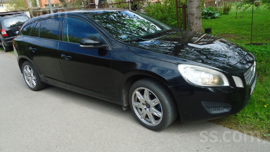 Volvo Sakara ar jauna auto iegadi pardod labu Volvo V60 