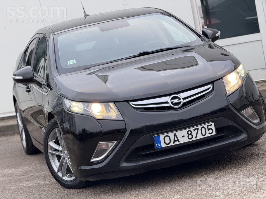 Pārdod Opel Ampera Plug-In-Hybrid. pedeja T. A. Bez aizradumiem. fantastiski