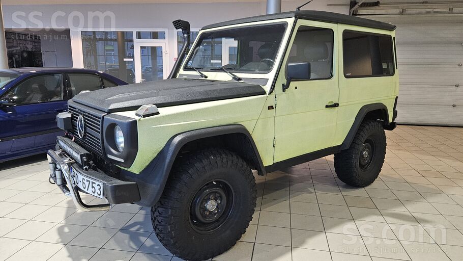 Отреставрированный джип с новым мотором, коробкой и всем навесным оборудован