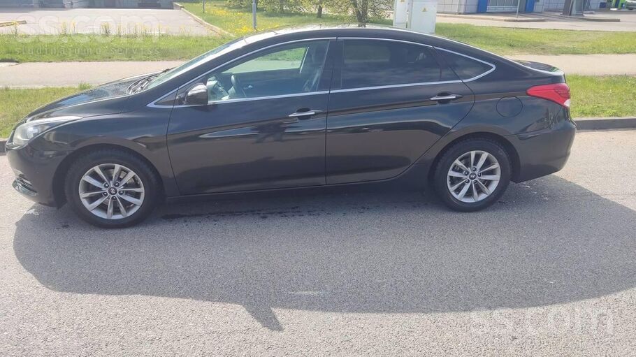 Редкая комплектация, 2017 год, дизель 1.7 . Мкпп-6 . седан. цвет черный, в м