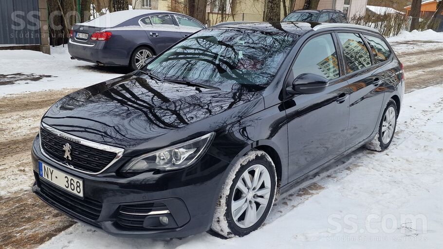 Pārdodu Peugeot 308, 96kW, 2020. gada, dīzelis. 
Automašīna ir ļoti labā st