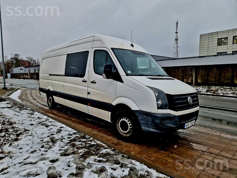 Volkswagen Maxi Crafter ar 6 sēdvietām, ļoti ērts ceļojumiem.