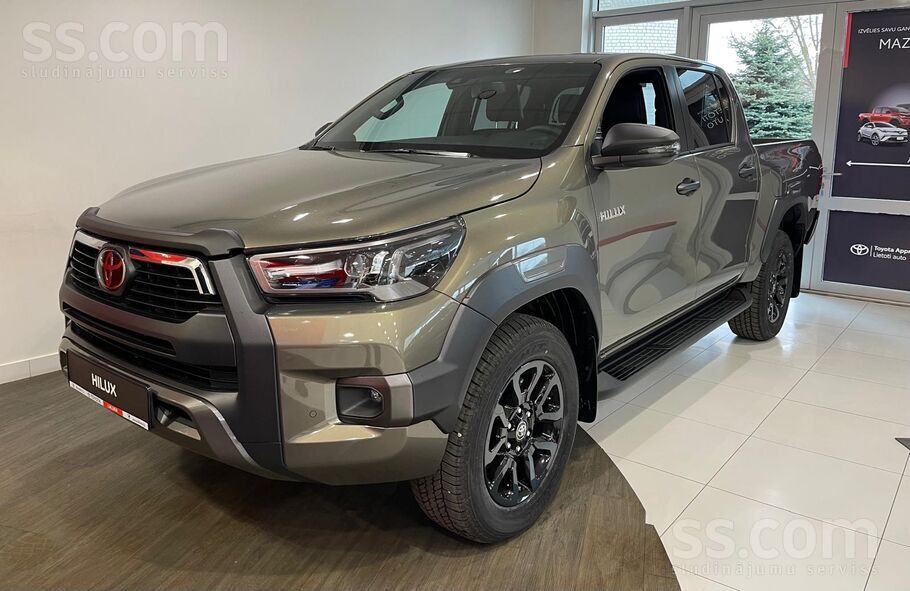 Toyota Jaunais Hilux hybrid, pieejams uzreiz. Hilux Doubl