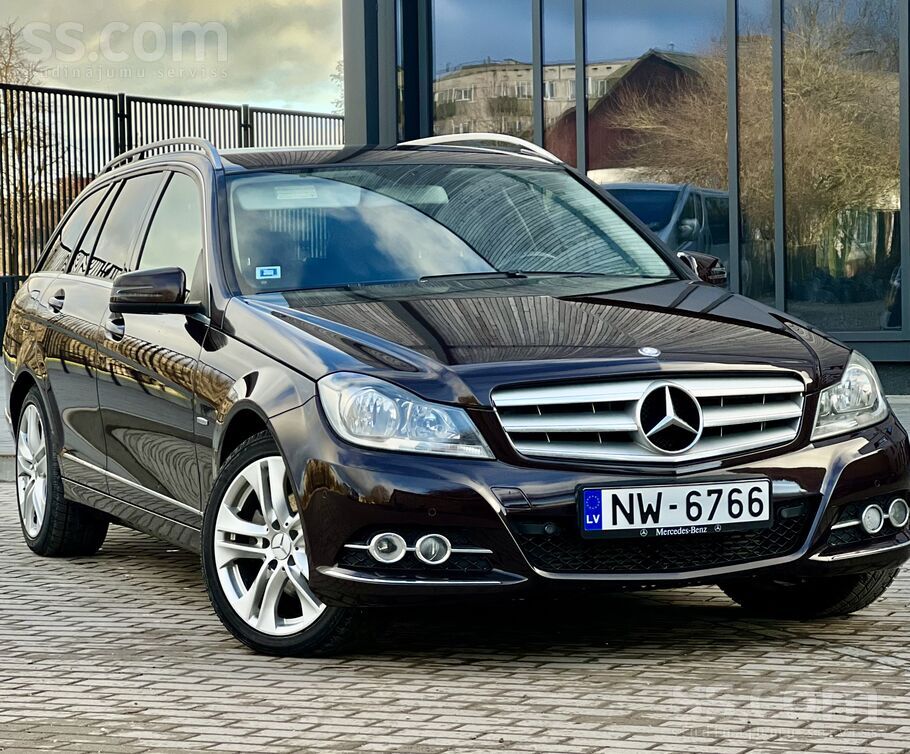 Steidzami Pārdodu Mercedes Benz C250 2011 gada Avantgarde. Patēriņš pa šosej