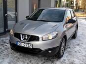 Nissan 1.6 benzīns 86kw. Aprīkojumā ietilpst tādas opcija