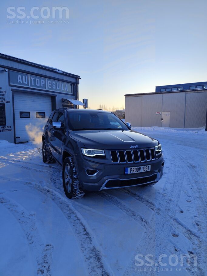 Продаю Jeep Grand Cherokee в комплектации Overland. Автомобиль привезён из