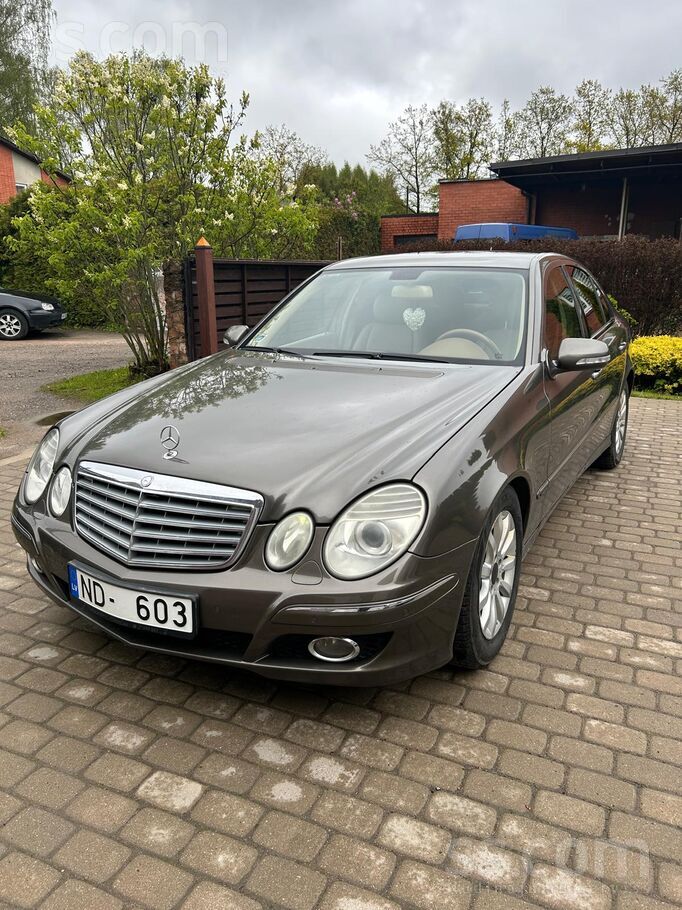 Tiek pārdots Mercedes Benz E200 2.2 dīzelis automāts ar jauna TA. Mašīna bra