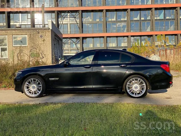 BMW Новый Т/о, BMW 760i (F01) V12 544 л. с. – мощный и