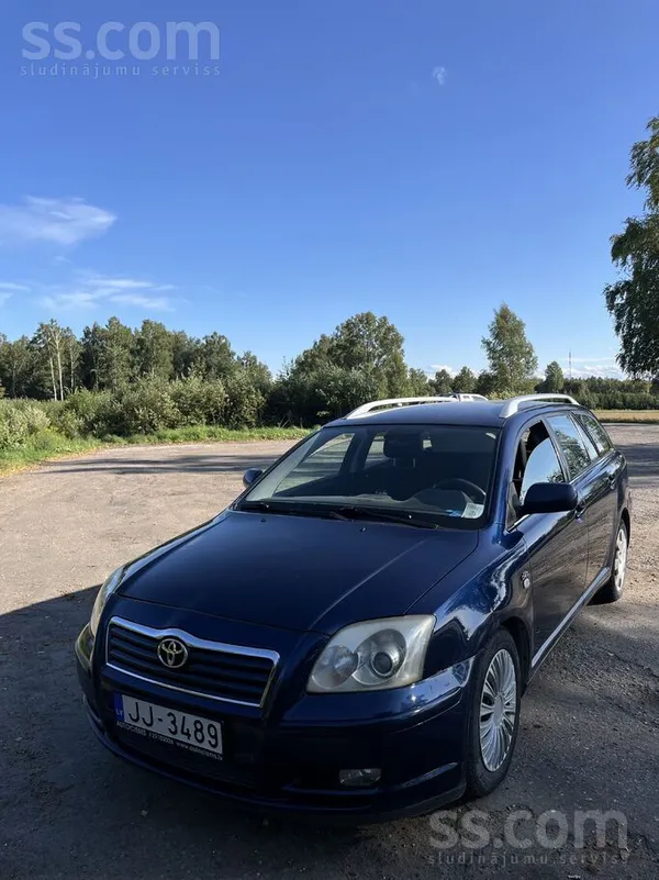 Toyota Avensis - 1