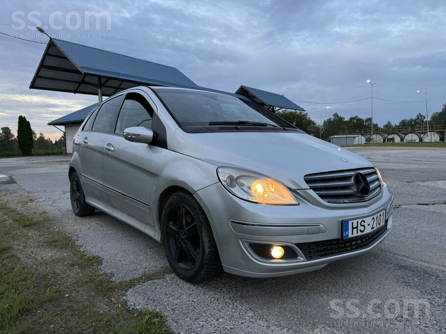 Mercedes Pārdodu Mercedes Benz B180.