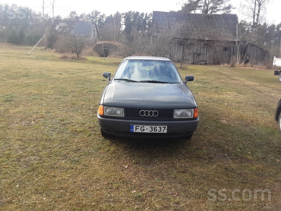 Labi saglabājies audi 80 ar oriģinālo nobraukumu un ekanomisku benzīna dzinē