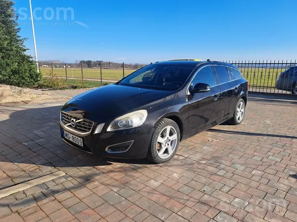 Volvo Pārdošanā pieejams Volvo V60 universālis ar 1, 6 H