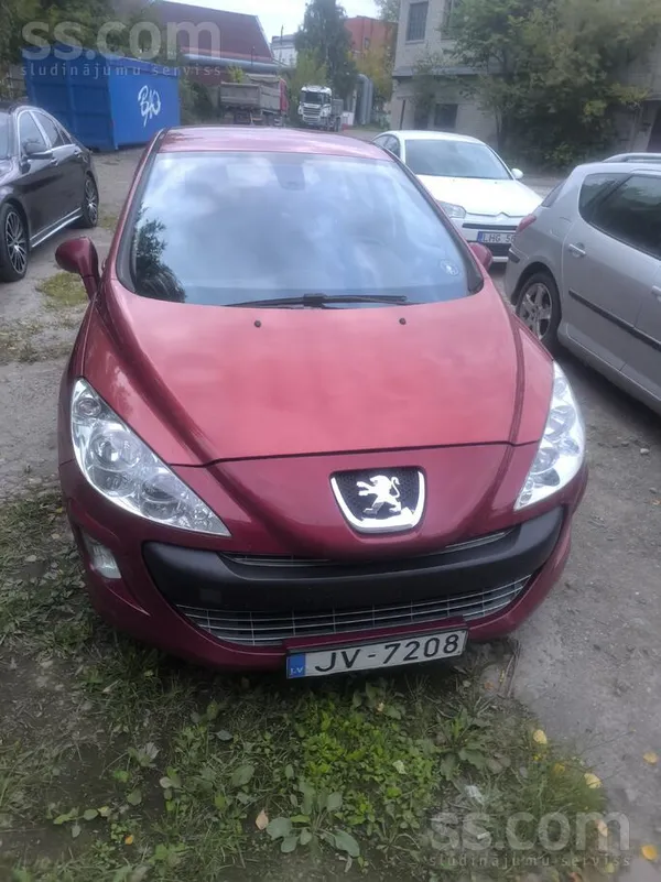 Peugeot Продаю экономное авто в хорошем состоянии . 