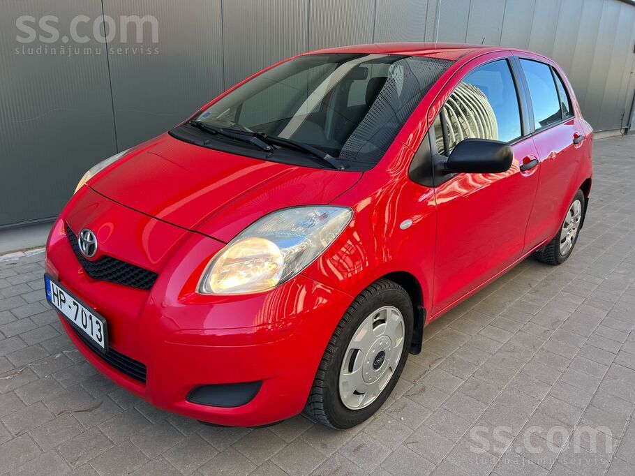 Toyota Jauna apskate, kopts un spilgts 1, 3i Yaris