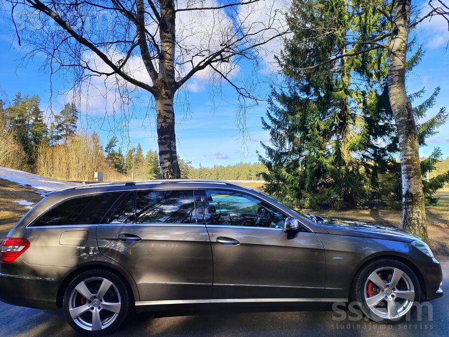 Mercedes Latvijā nav ekspluatēts. Teicamā tehniskā un vizuā