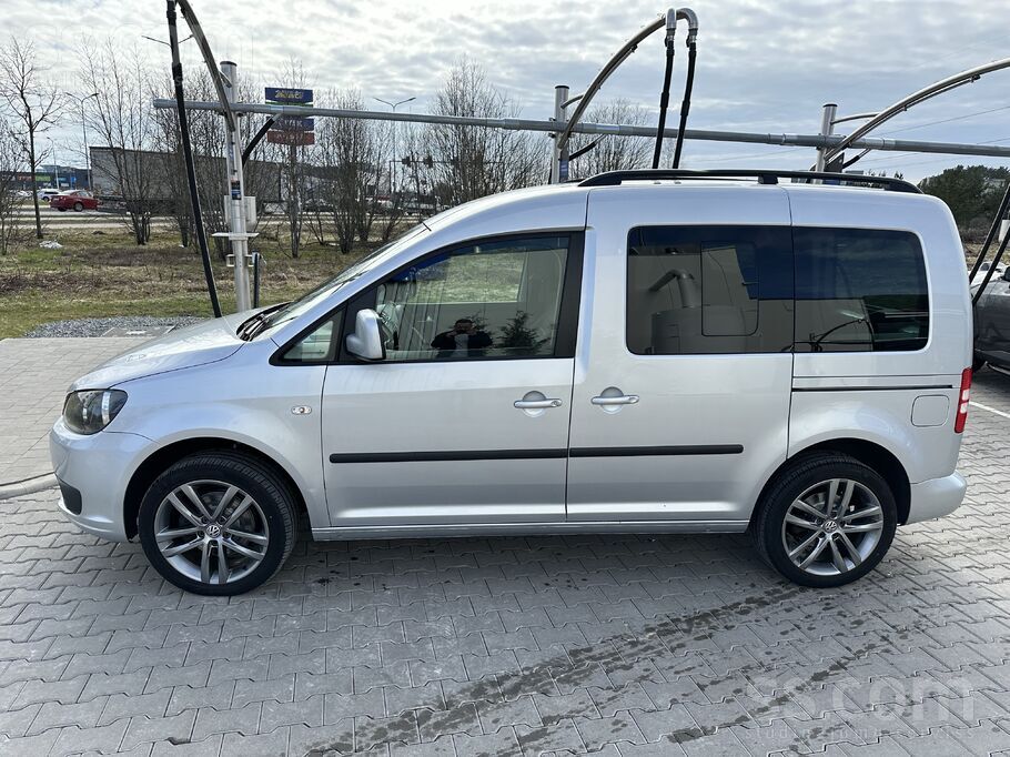Volkswagen Caddy Life. Labs ģimenes un darba auto. Ietilpīgs.