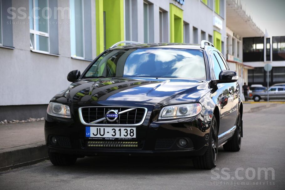 2.5/170kw, Benzīns/gāze , automāts , melns ādas salons ar apsildi un atmiņu