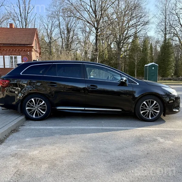 Toyota Cena ar Pvn. Toyota Avensis 2015. Gada 2.0 benzīns