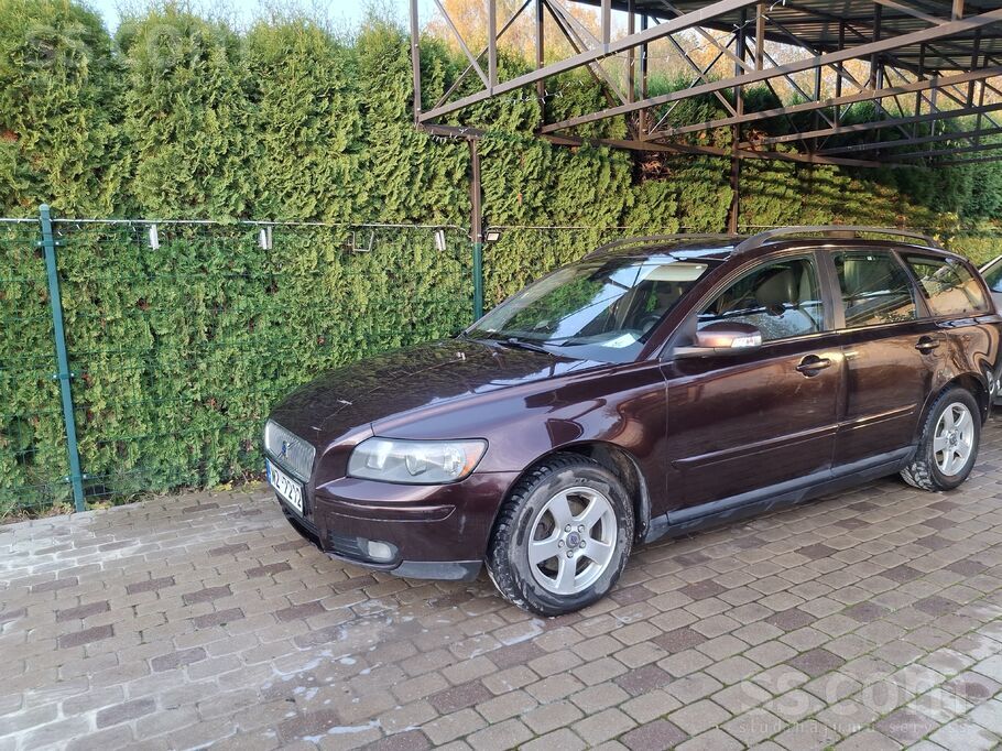 Pārdodas labs volvo, 1.6 dīzelis, 80 kw. labā tehniskā stāvoklī, jauna Ta, L