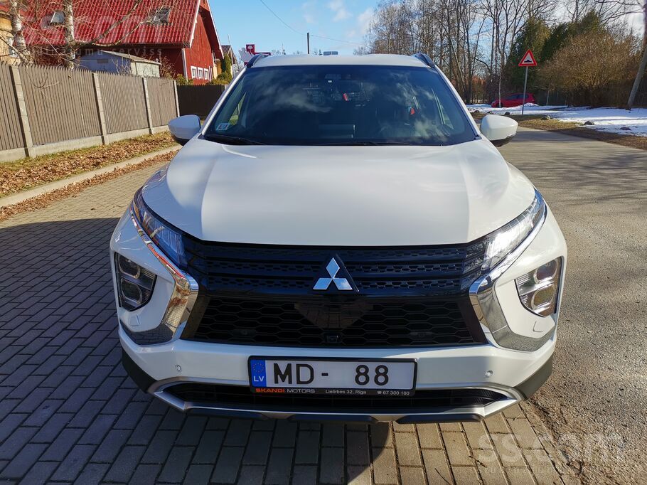Tikko veikta apkope pie dīlera, garantija līdz 2027 gadam, Eclipse Cross 2,