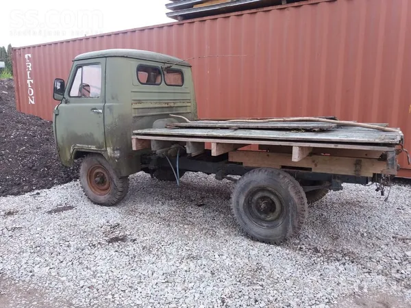Uaz Pārdodas Uaz 3303 darba kārtībā , izmantots malkas