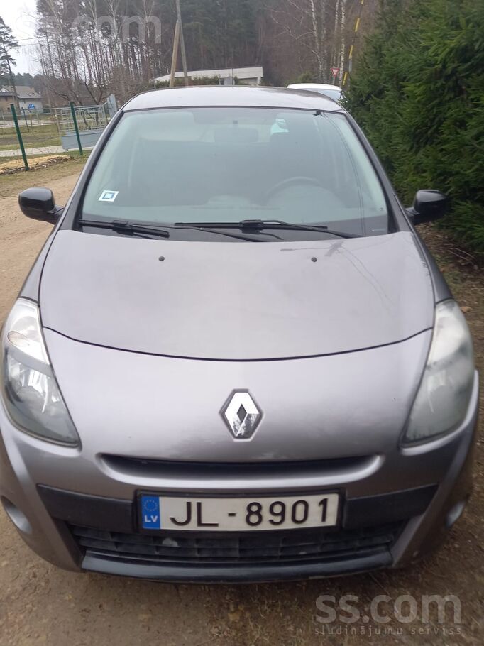 Pārdodu Clio 2010. gada ar tehnisko apskati līdz 07.2026. Tehniski labā stāv