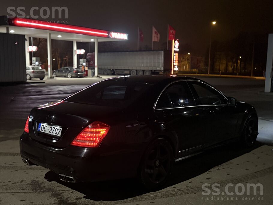 Tirgoju Labā stāvoklī Mb-S450 Amg. Uzstādīts oriģināls S63 amg izplūde. Piln