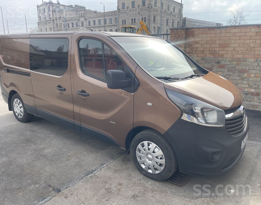 Opel Viavaro 1.6 dizelis Labā tehniskā un vizuālā stāvoklī. Dubult kabīne ,