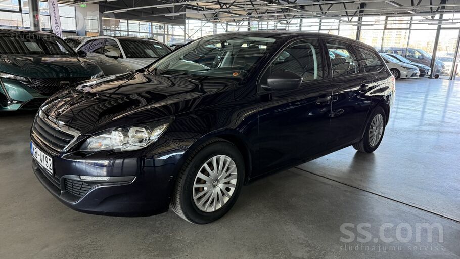 1.2 Benzīns (130Zs), Mehānika.
Aprīkojums:
- Led dienasgaismas,
- Kruīz