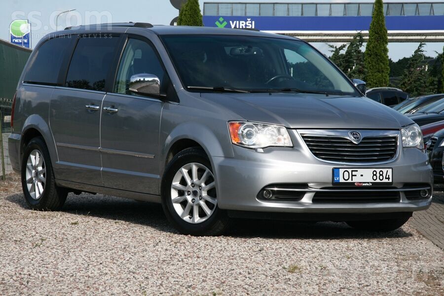 Lancia Voyager 2015 - 12,700  €, 238 tūkst., Latvija