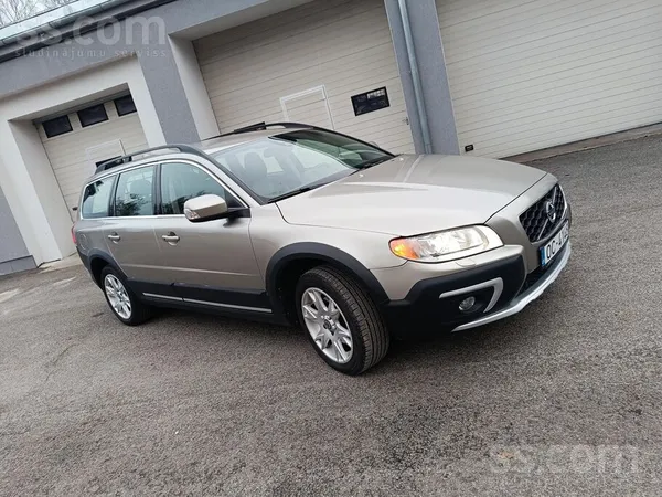 Volvo Pārdodu Volvo XC 70. 2014. gada izlaidums. Nobrauk