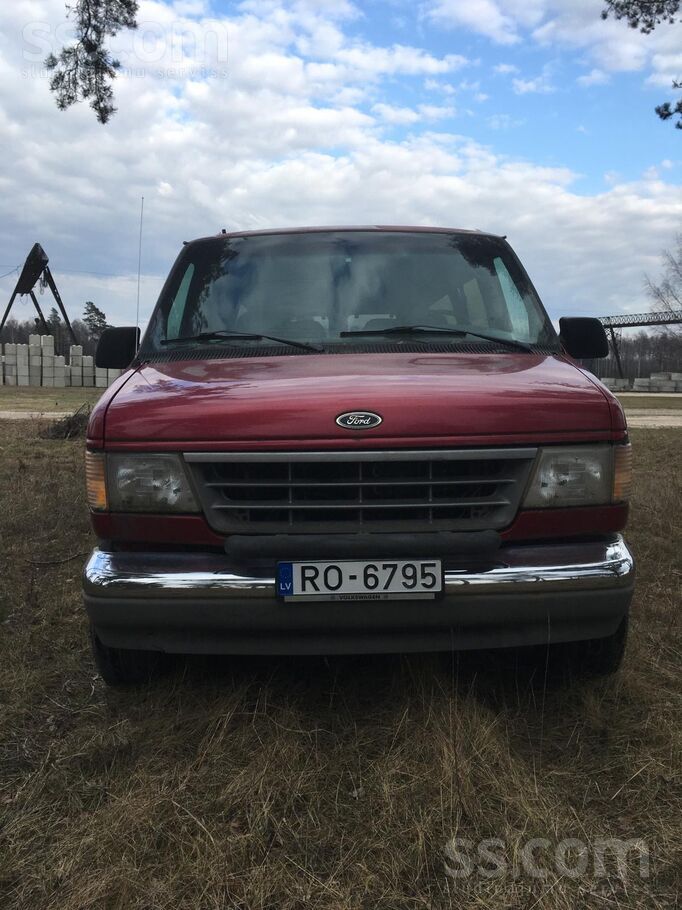 Kārtīgs vilcējs īstiem vīriem. Vajadzīga kategorīja. Ir motora priekšsildīša