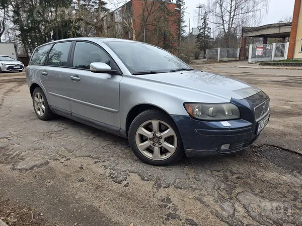 Volvo Pārdodu Volvo V50 – 2.4D 2006 gada. 